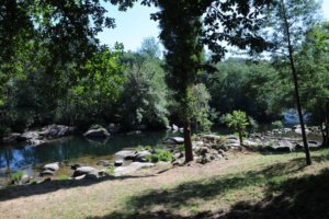 Praia Fluvial do Cavadinho em Crespos
